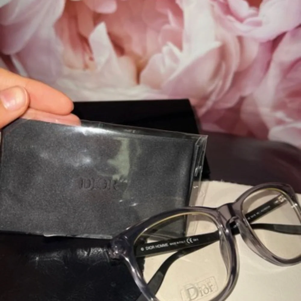 Dior Eyeglasses - Picture 4 of 5
